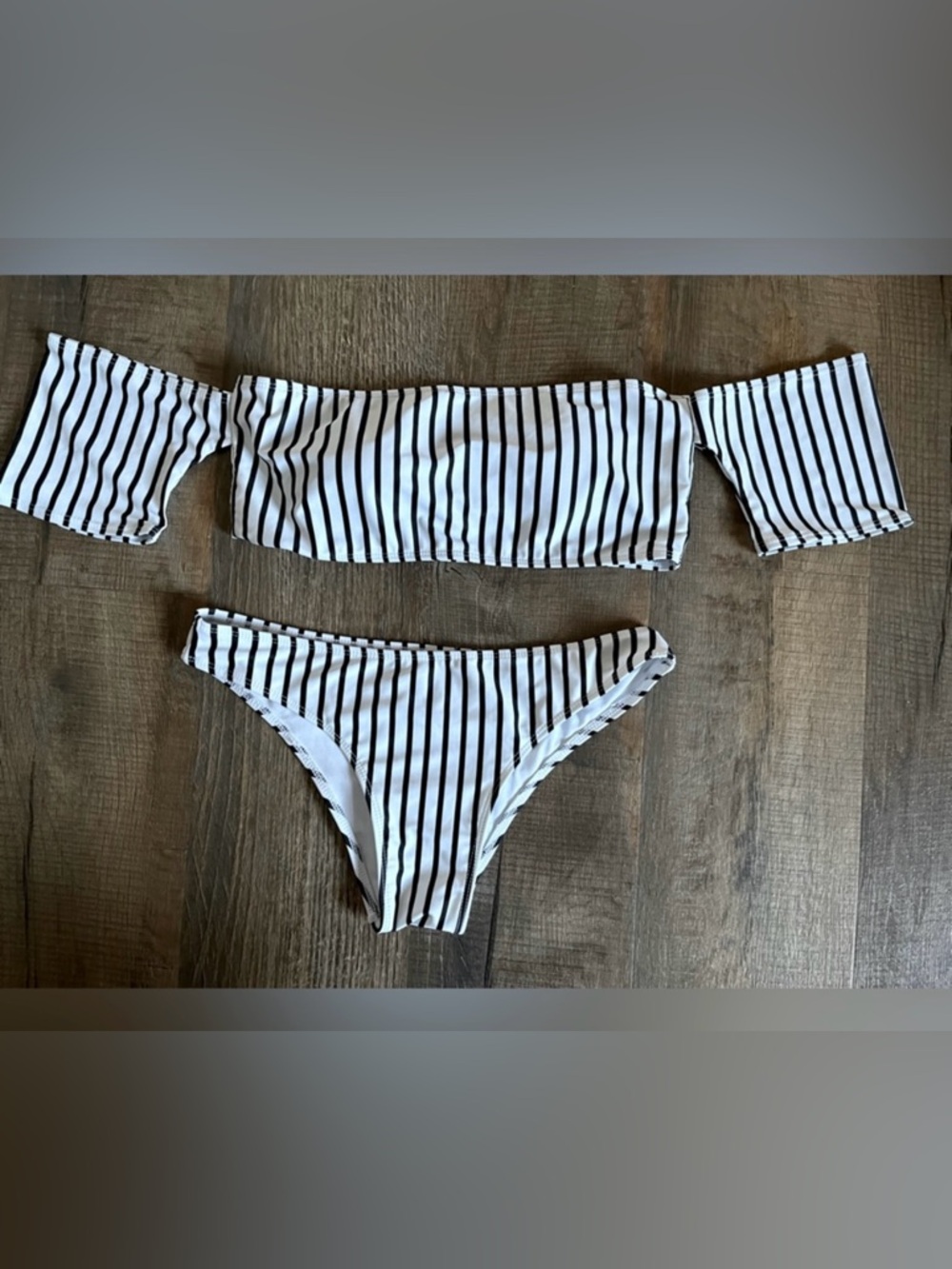 Zaful Swim Off-Shoulder Bikini. Excellent condition. Women’s size 8